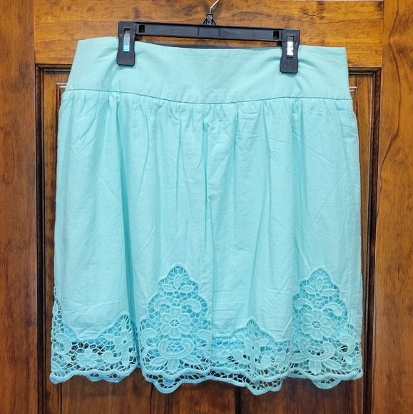 Maurices Crochet Hem Skirt NWOT Medium - Picture 1 of 6